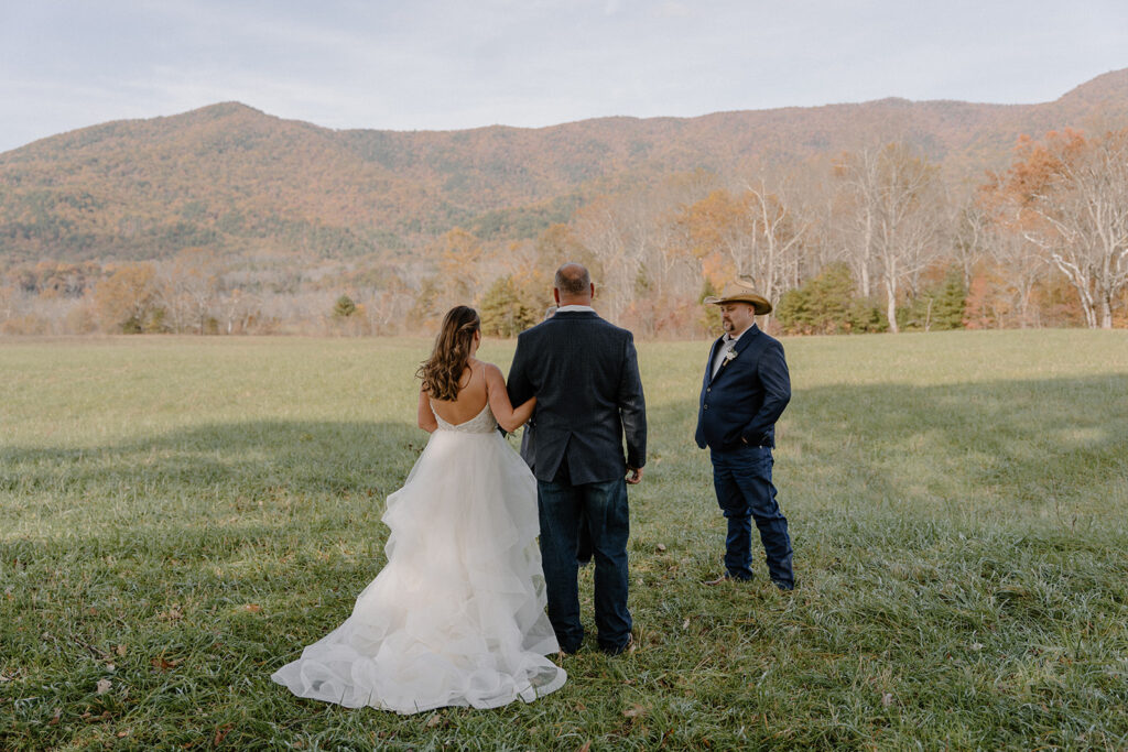 wedding ceremony in the great smoky mountains