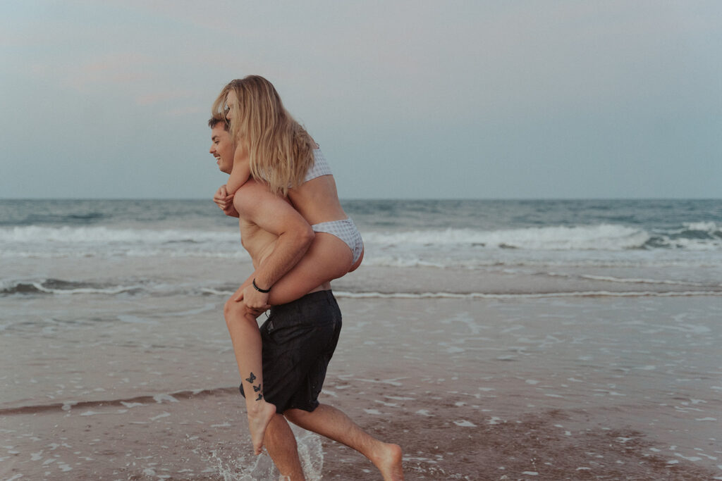 candid poses for beach engagement photos