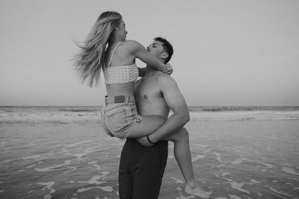 black and white beach couples photoshoot daytona photographer
