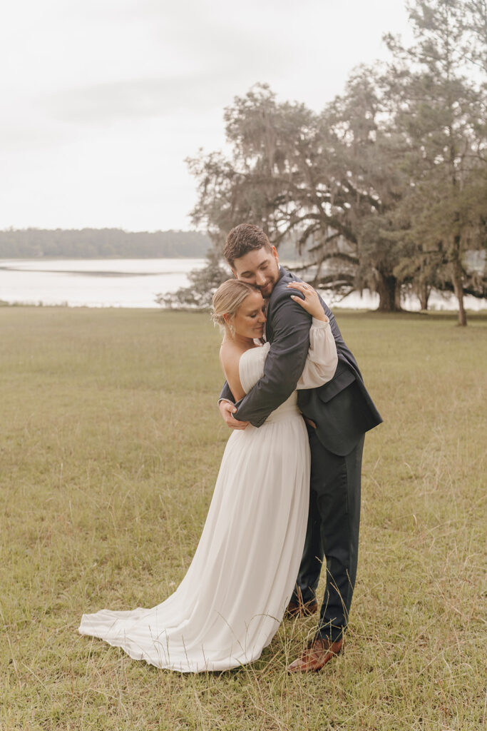 candid and playful bridal portraits at maclay gardens fl state park