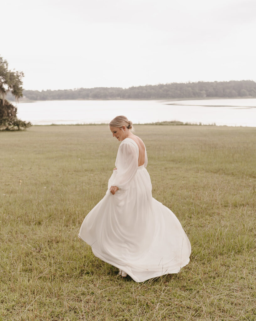 romantic and intimate wedding portraits outdoors