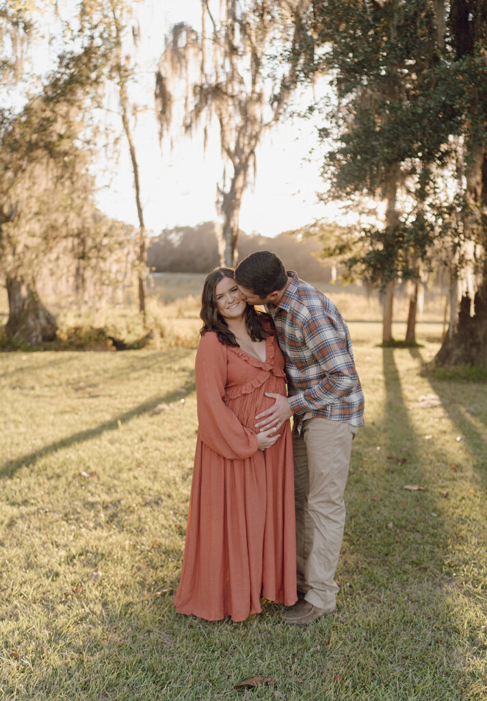 candid maternity poses and ideas in florida