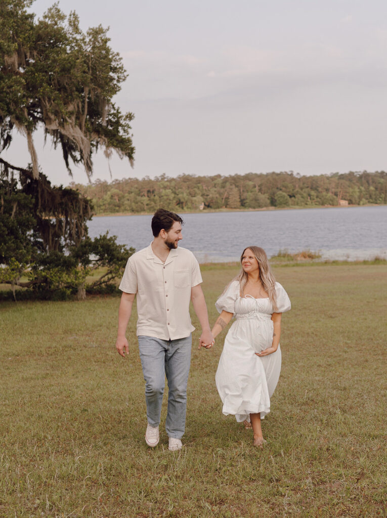 maclay gardens park maternity session tips and tricks maternity photographer