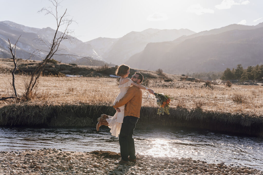 lift post mountain wedding photos