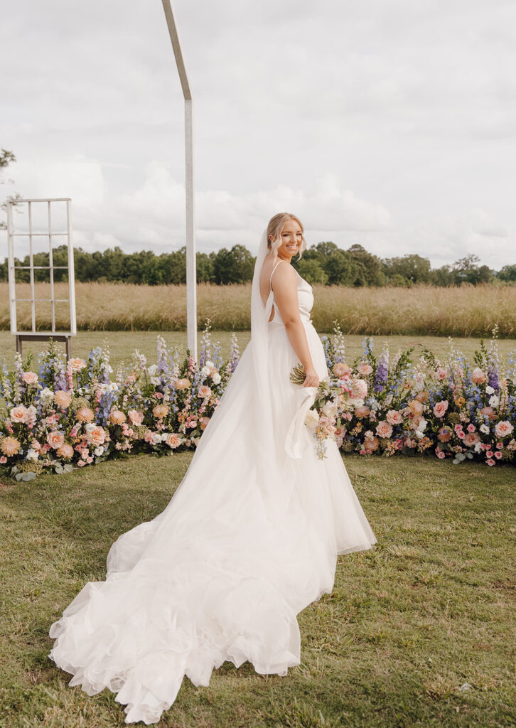 wild daisy farm spring wedding photos in georgia