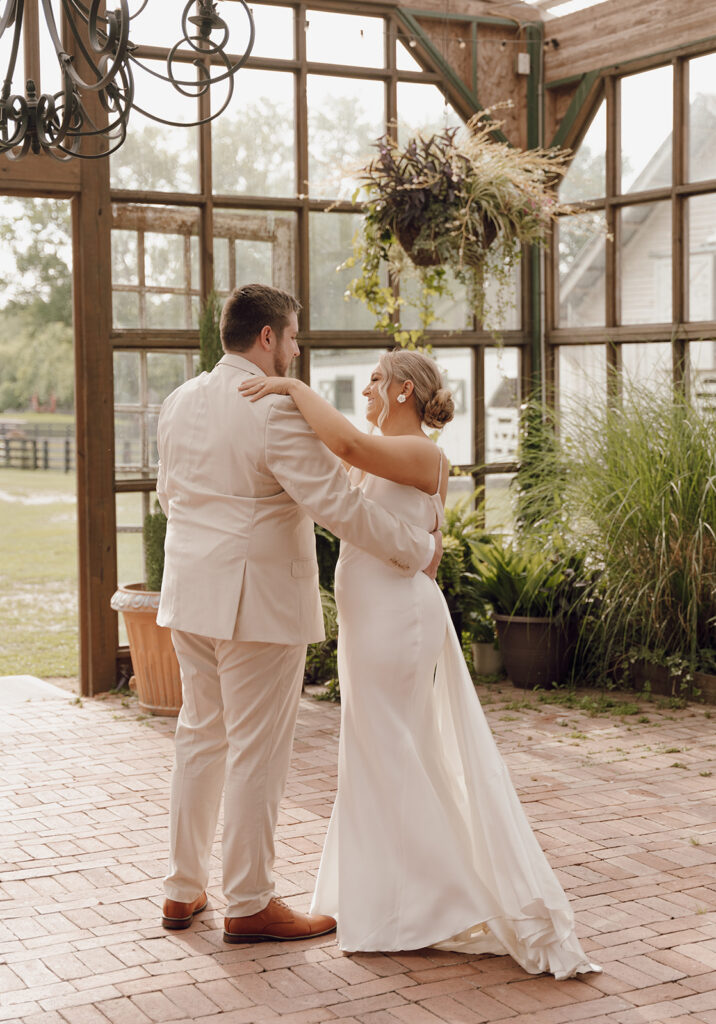 first dance bride and groom