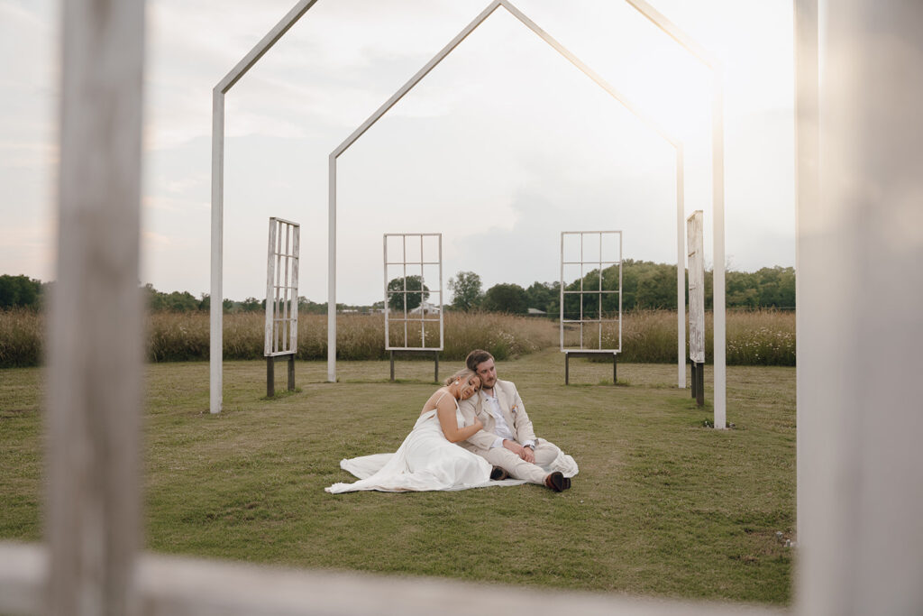 wild daisy farm bride and groom portraits outdoor spring wedding