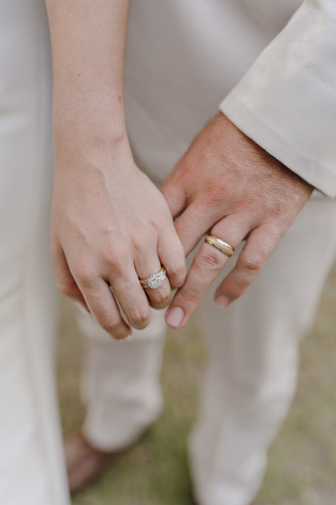 bride and groom ring photos