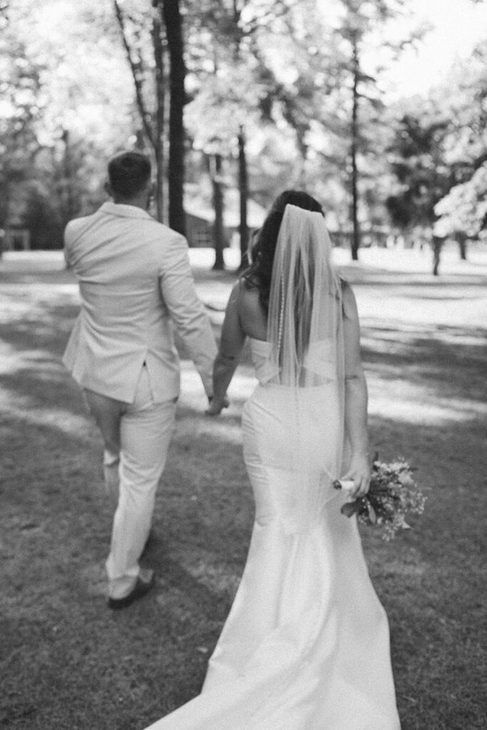 bride and groom portraits outdoor