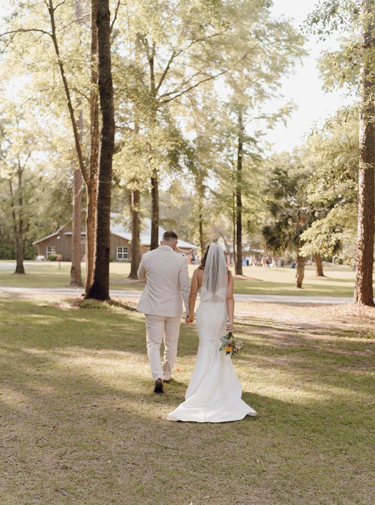 bride and groom portraits outdoor