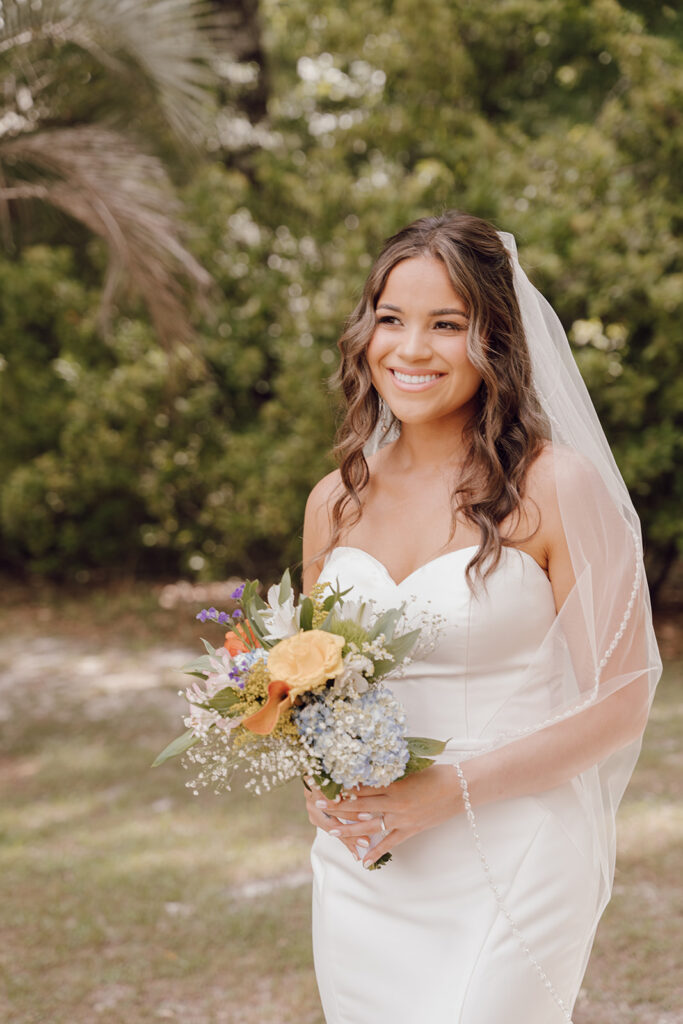 bride and groom portraits outdoor