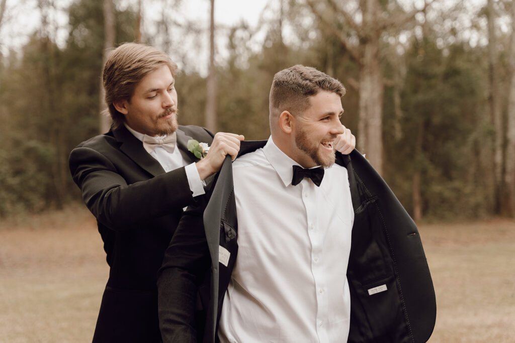 groomsmen getting ready wedding photos in florida