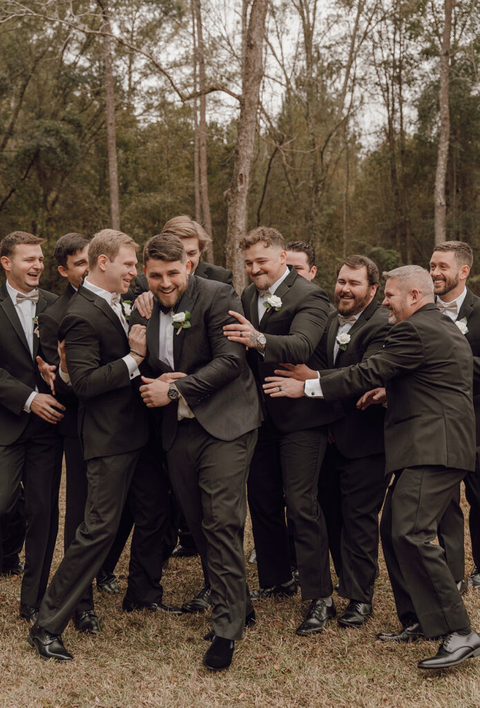 A Winter Wedding in Florida at Mount Pleasant Lodge