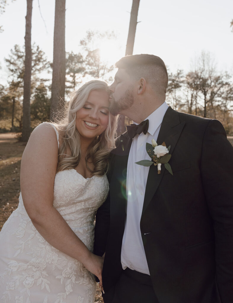 A Winter Wedding in Florida at Mount Pleasant Lodge