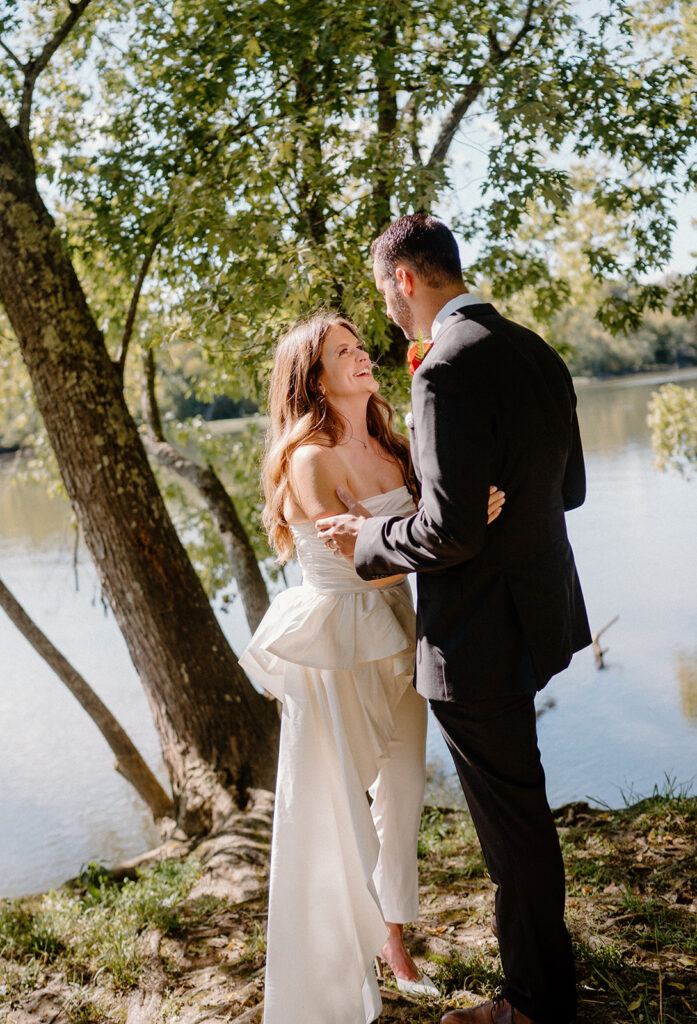 intimate outdoor wedding ceremony in tennessee