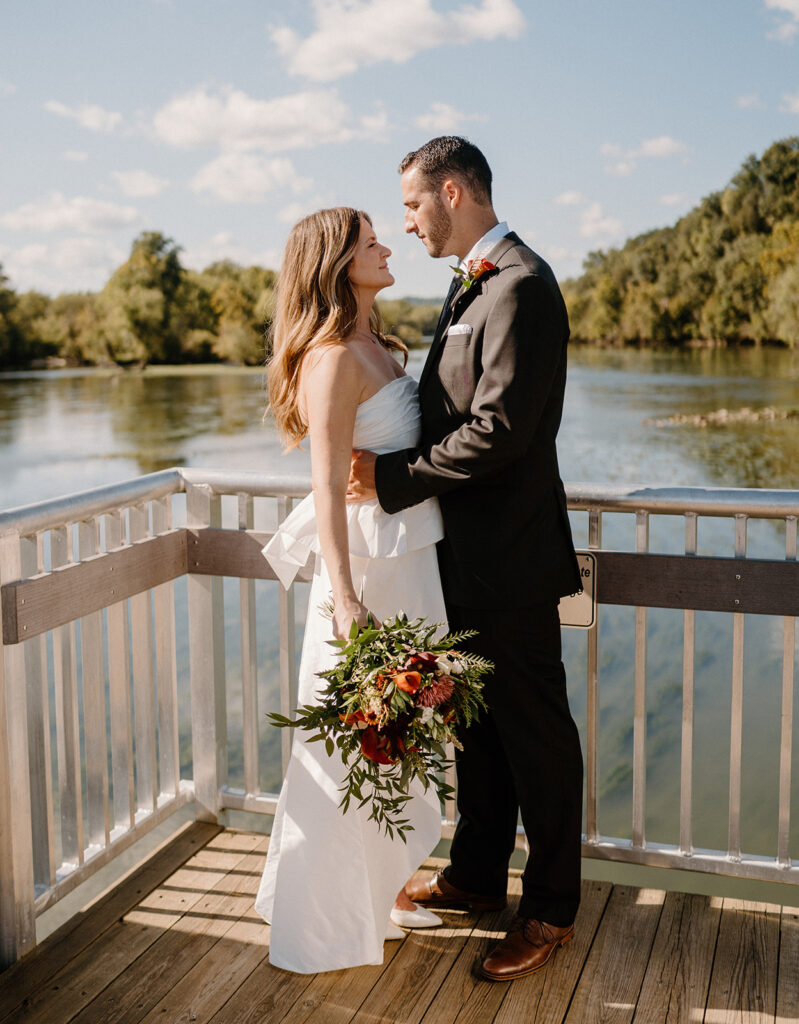 rustic fall wedding colors for a wedding in knoxville tennessee