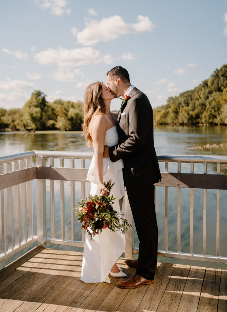rustic fall wedding colors for a wedding in knoxville tennessee