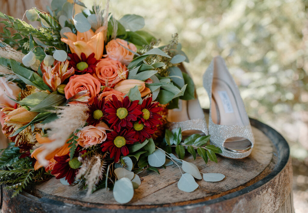 fall bridal wedding flowers and colors schemes