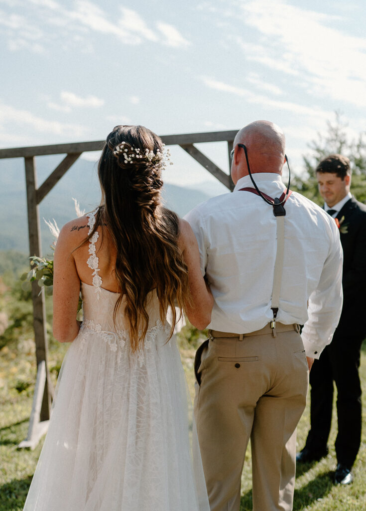 Intimate Mountaintop Wedding in Gatlinburg TN Surrounded by Loved Ones