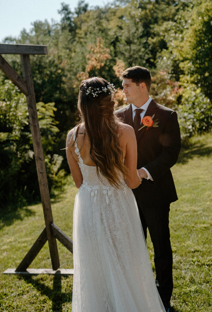 mountaintop wedding in tennessee with smoky mountain views and outdoor ceremony photos