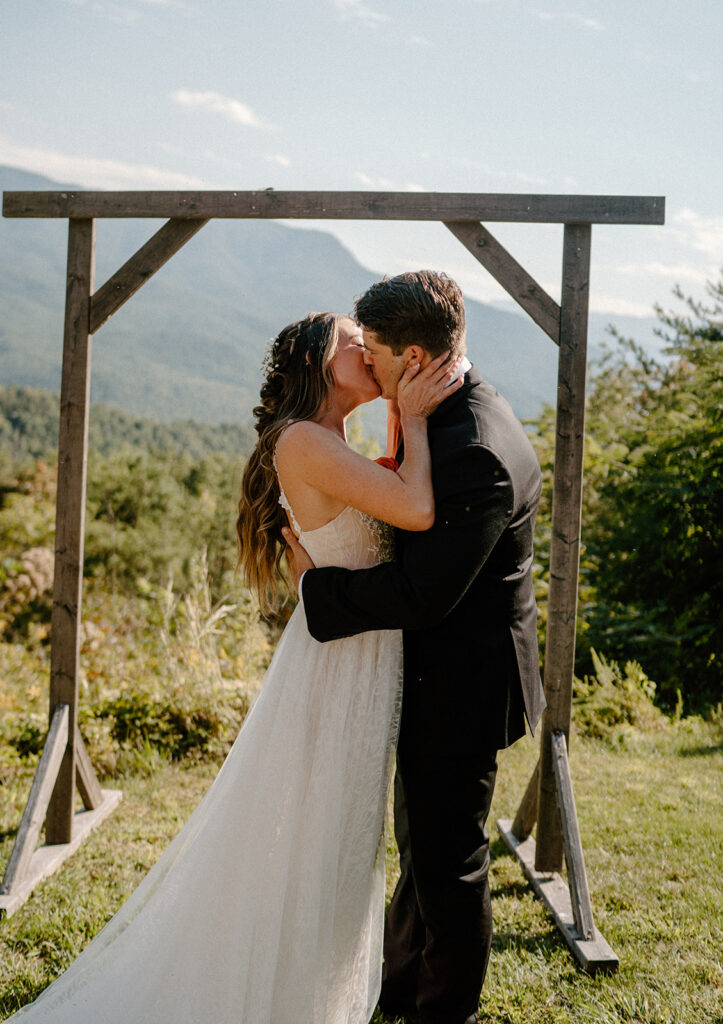 mountaintop wedding in tennessee with smoky mountain views and outdoor ceremony photos
