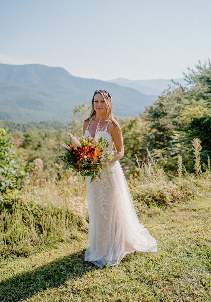 Tennessee wedding photographer captures mountaintop wedding photos in Gatlinburg