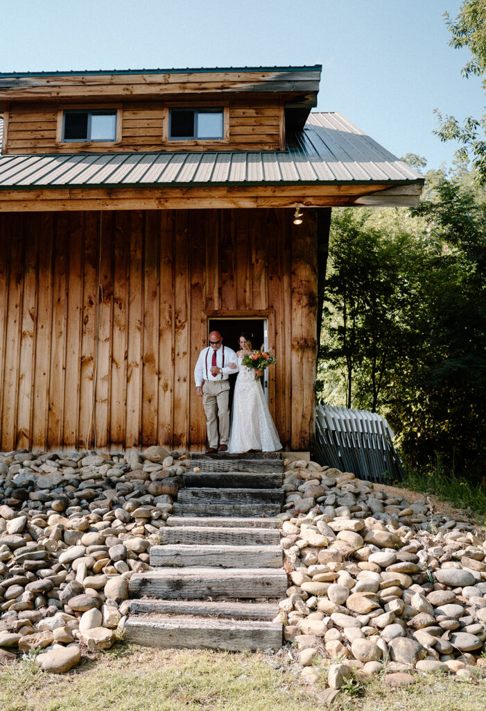 Intimate Mountaintop Wedding in Gatlinburg TN Surrounded by Loved Ones