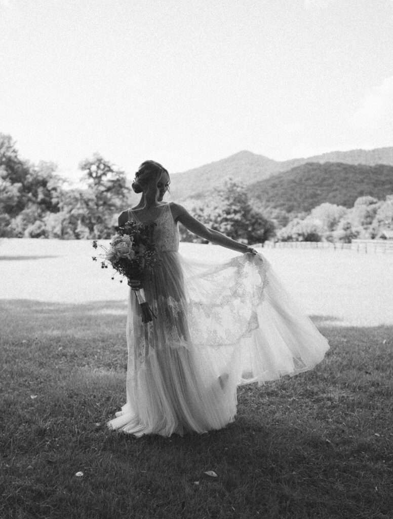 bride and groom wedding photos in the asheville mountains