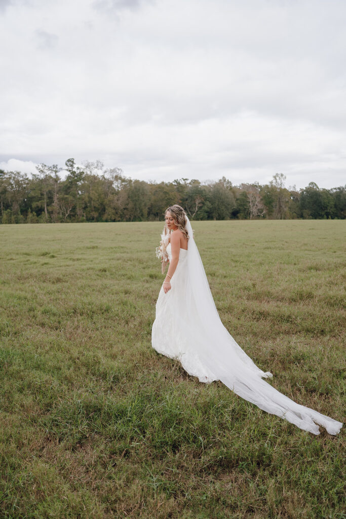 field wedding inspiration with outdoor wedding bridals