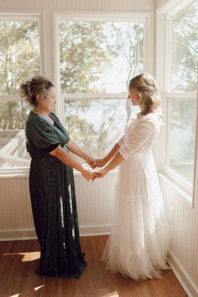 Knoxville TN Wedding Inspiration for Couples Who Want Something Simple & Meaningful