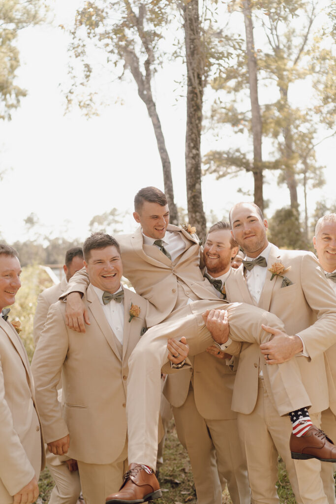 Knoxville TN Wedding Inspiration for Couples Who Want Something Simple & Meaningful