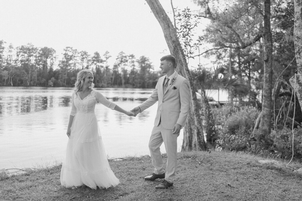 timeless and romantic bride and groom photos in knoxville tn