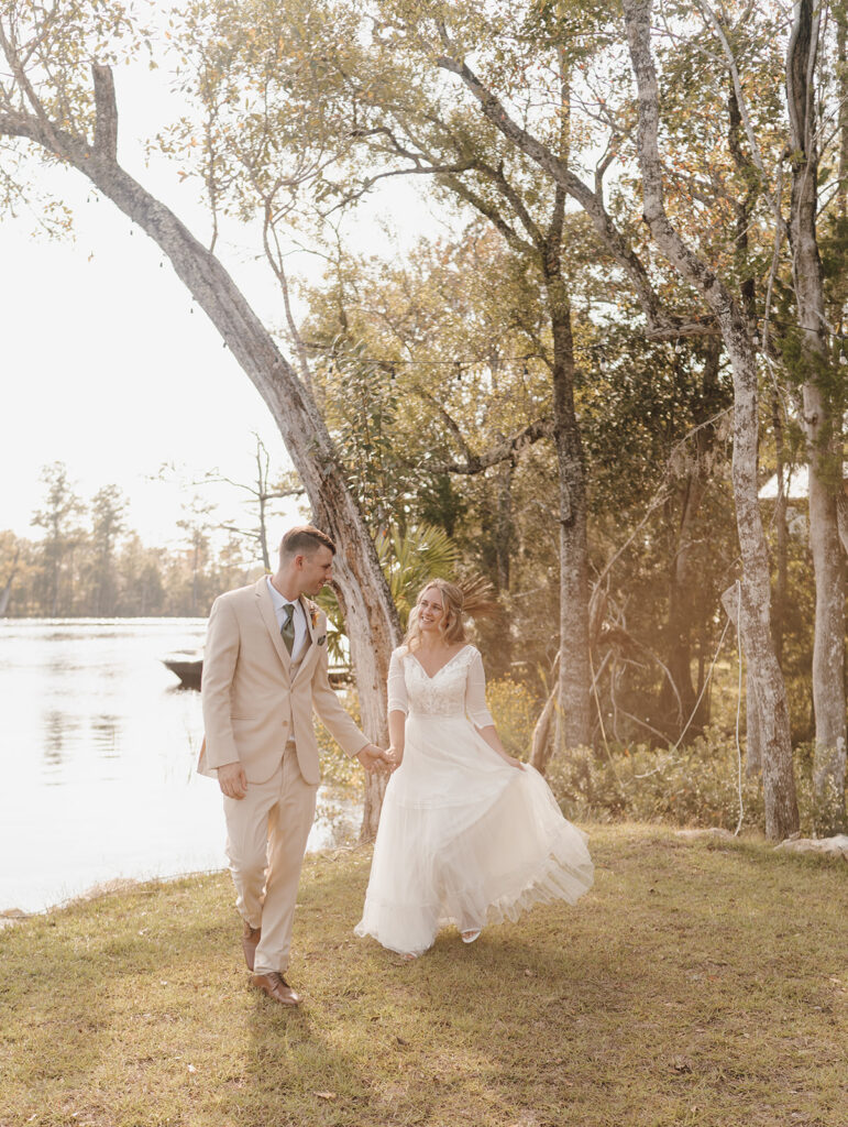 timeless and romantic bride and groom photos in knoxville tn