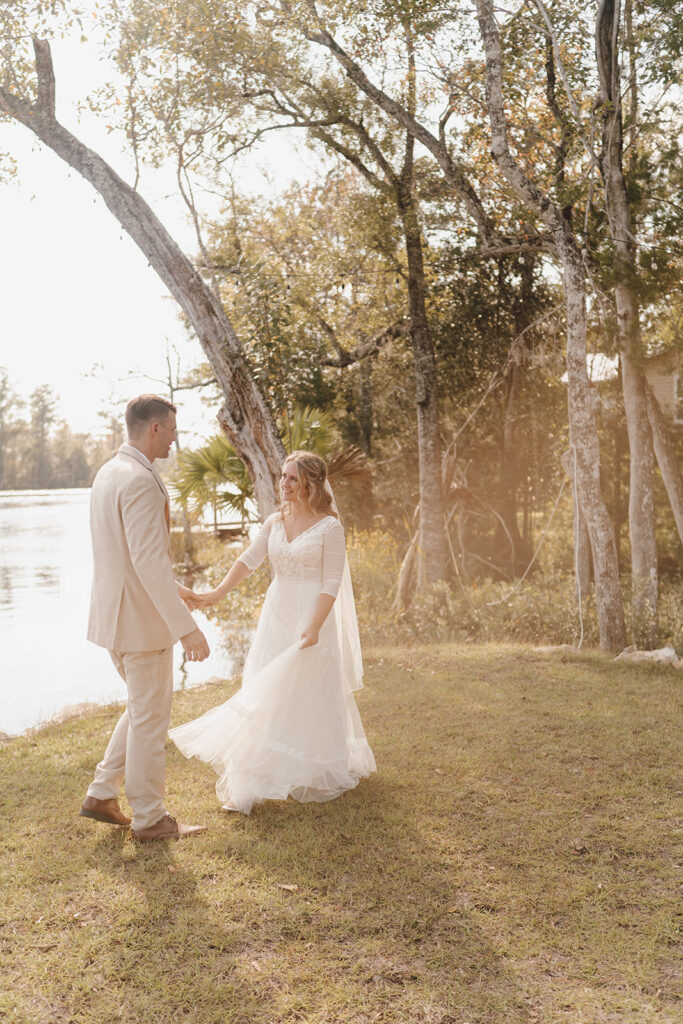 timeless and romantic bride and groom photos in knoxville tn