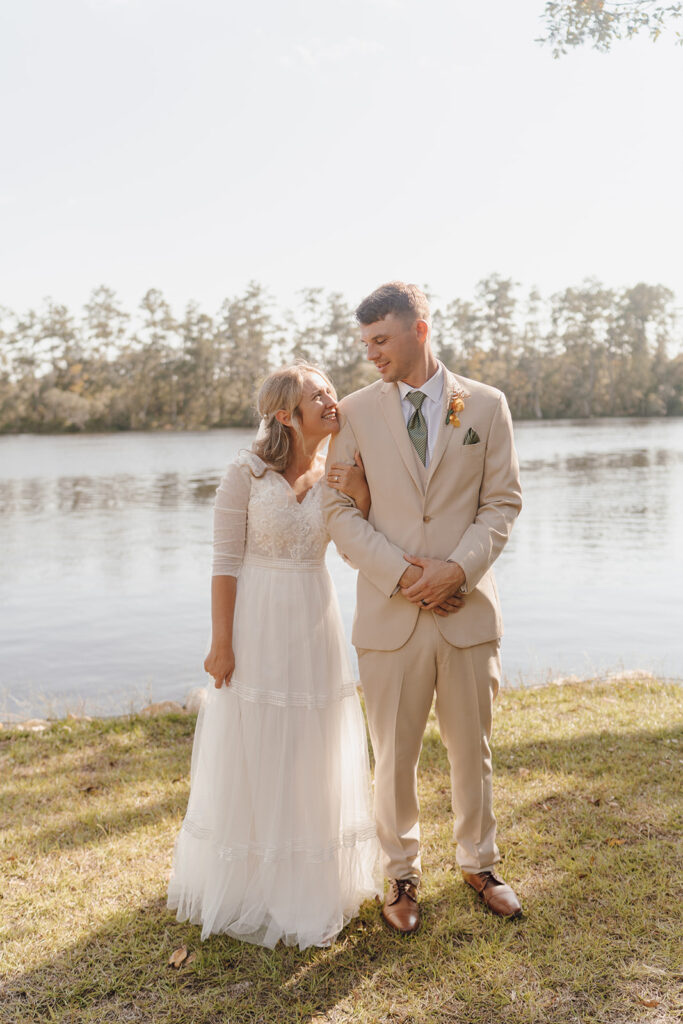 documentary style wedding photos in knoxville tn