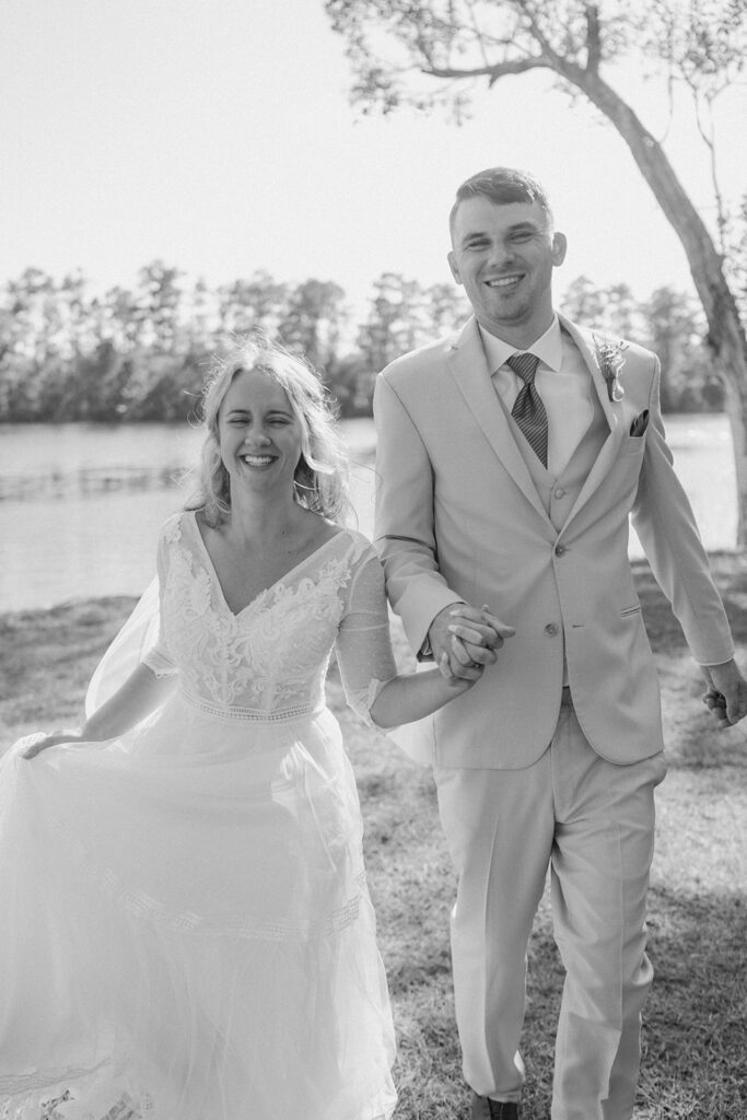 documentary style wedding photos in knoxville tn
