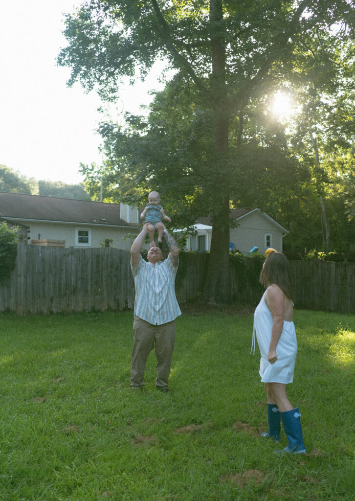 candid family pictures at home in the backyard