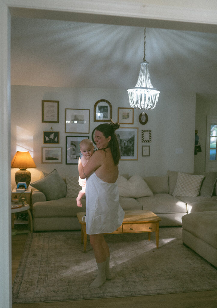 indoor family pictures with mom and baby