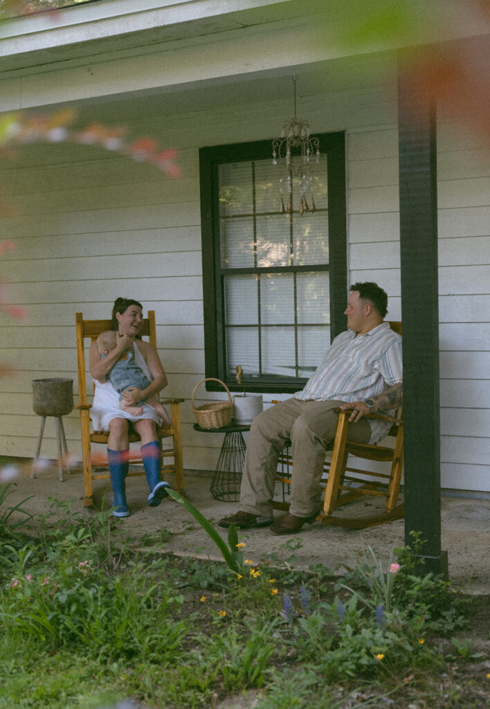 Outdoor Family Pictures that Capture the Magic in the Ordinary