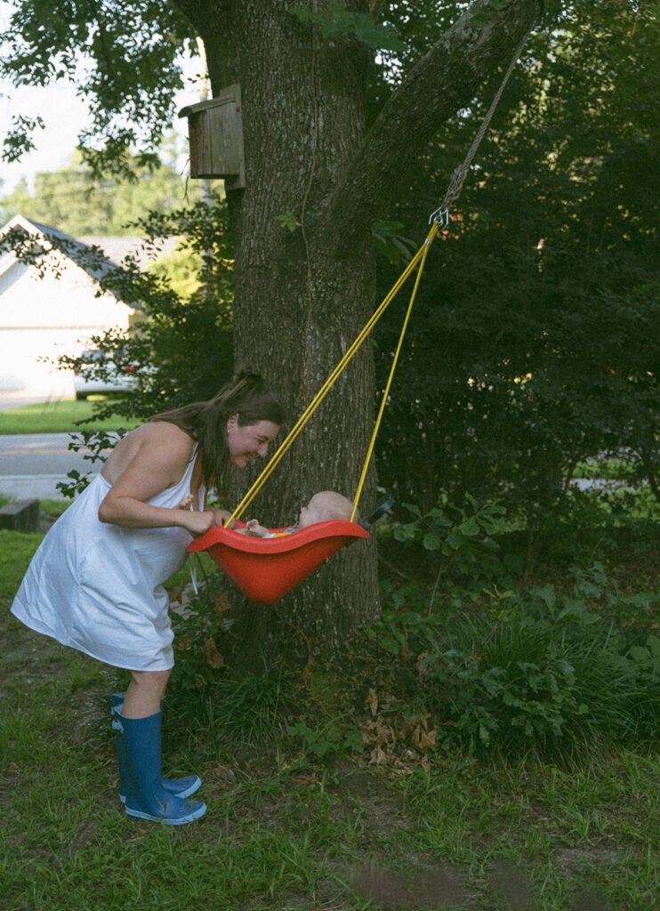 Outdoor Family Pictures that Capture the Magic in the Ordinary
