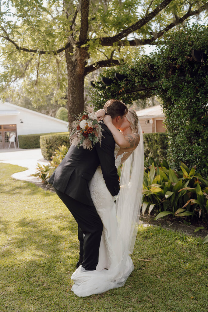 The Dreamiest Florida Wedding Venue at Moss Estates for Candid, Cinematic Photos
