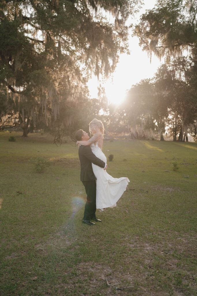 sunset wedding photos at moss estates florida wedding venue