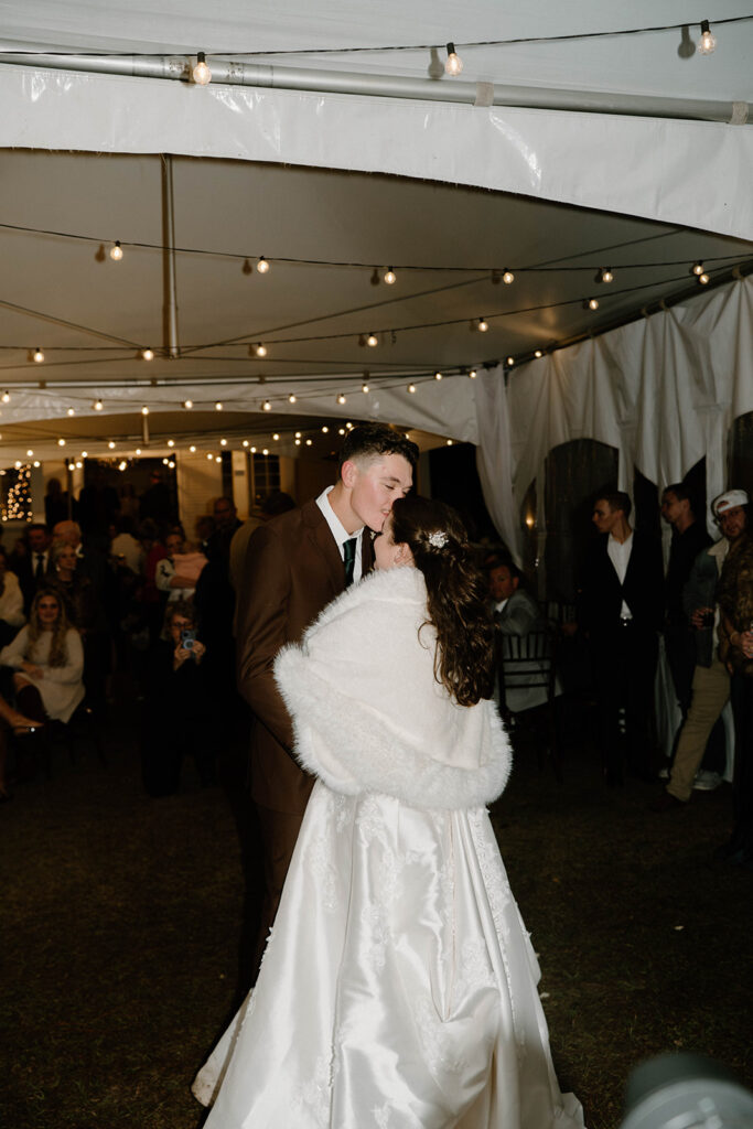 christmas winter wedding reception photos