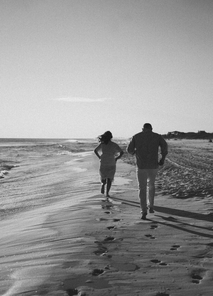 A 30A Family Photographer's Guide to Stress-Free Beach Photos