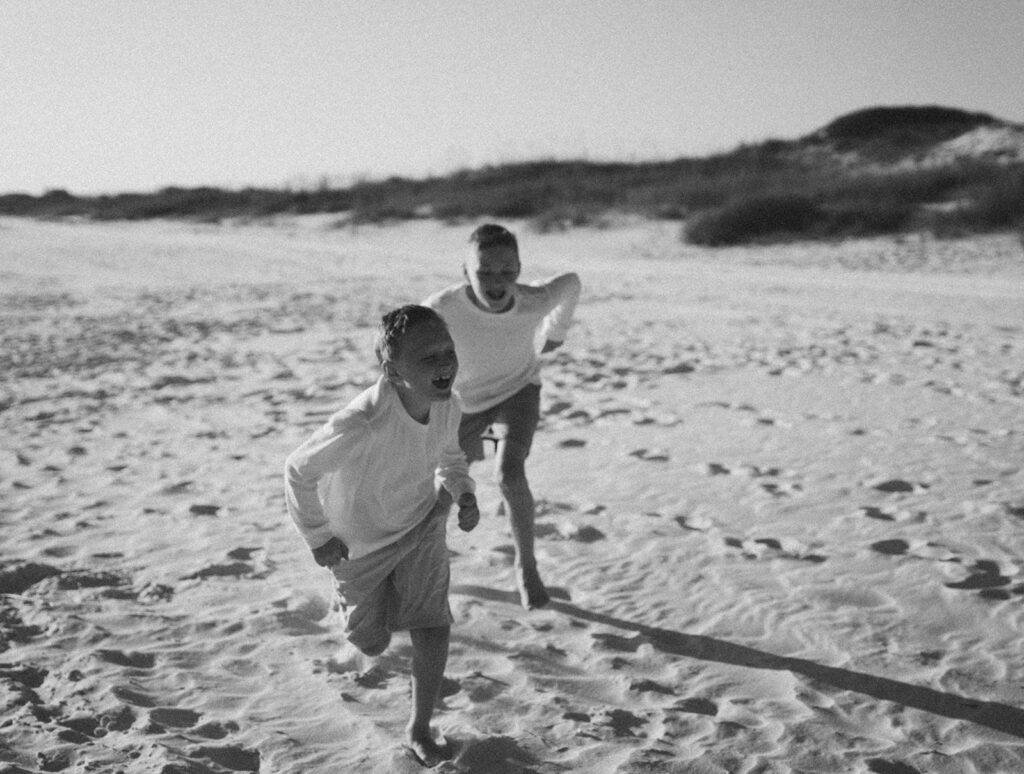 A 30A Family Photographer's Guide to Stress-Free Beach Photos